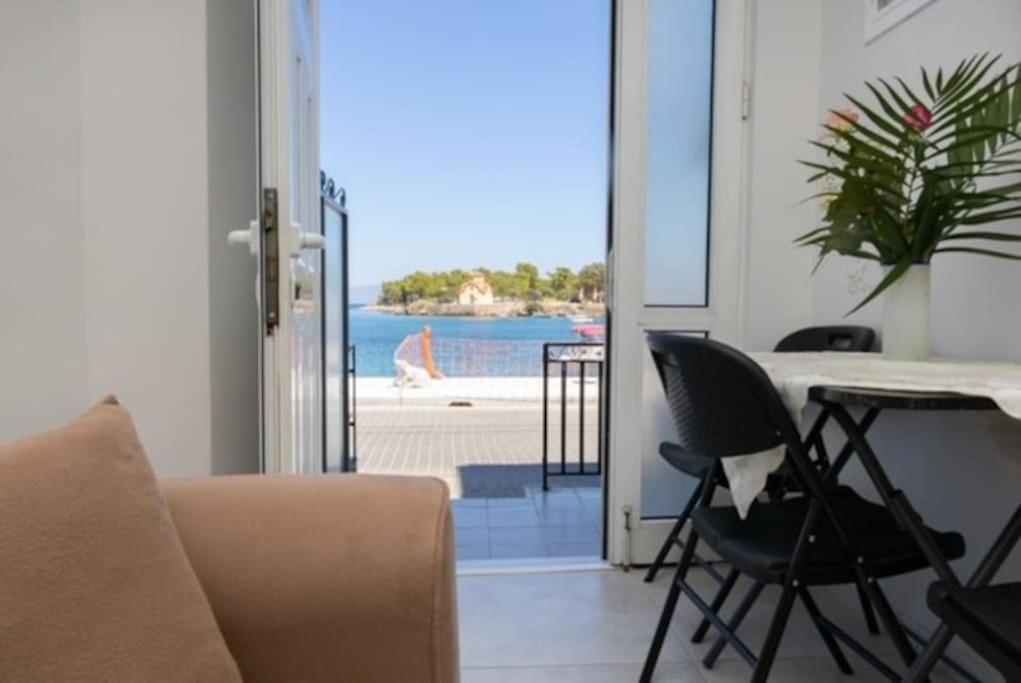 Aigli Guest House Гитион Экстерьер фото